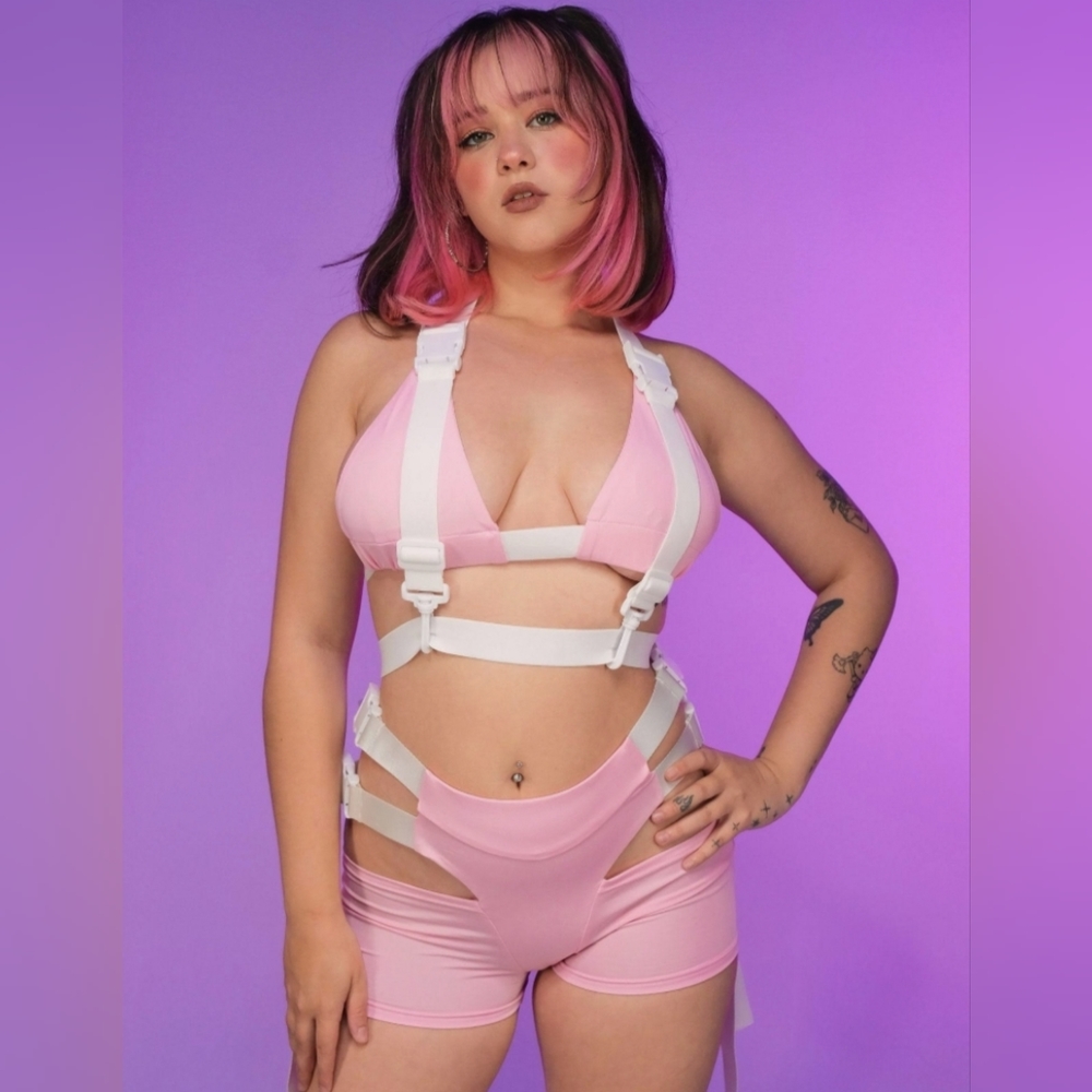 Medium Pink Buckle 2 Piece Set